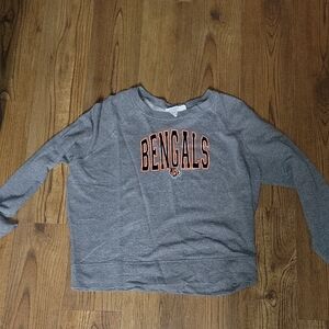 Bengals Women's Gray Crew Neck Sweater